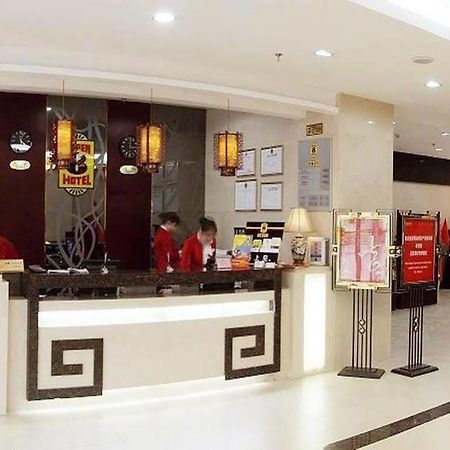Super 8 Hotel Xian Da Yan Ta Zewnętrze zdjęcie