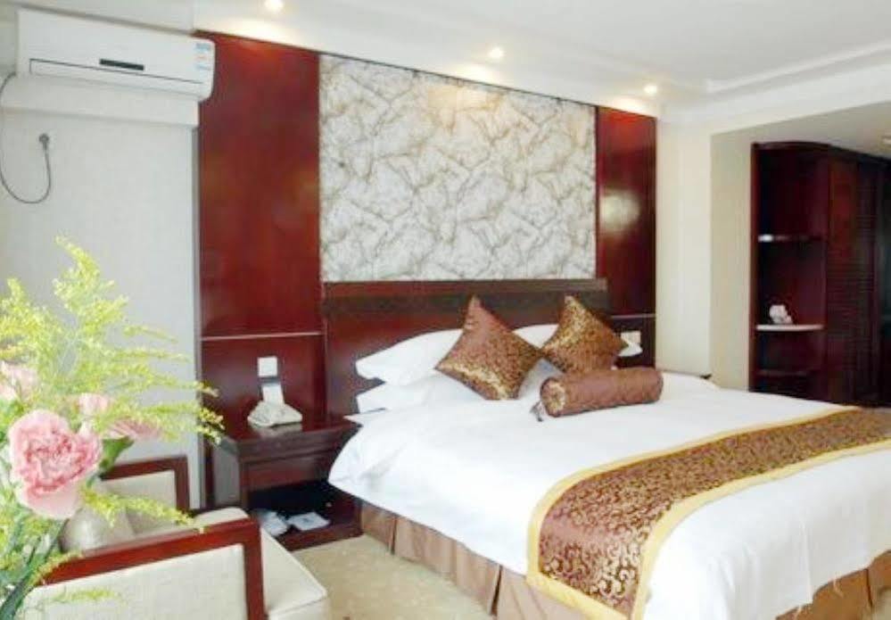 Super 8 Hotel Xian Da Yan Ta Zewnętrze zdjęcie